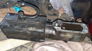 Как заменить сервопривод кулисы КПП ZF. MAN TGX