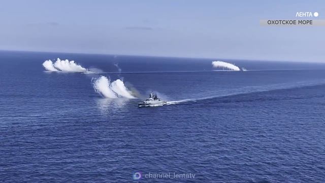 Корабли ТОФ в Охотском море отработали морской бой и отражение дронов