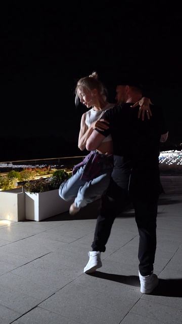 Street Tango. Павел Собирай и Юлия Стародубцева.