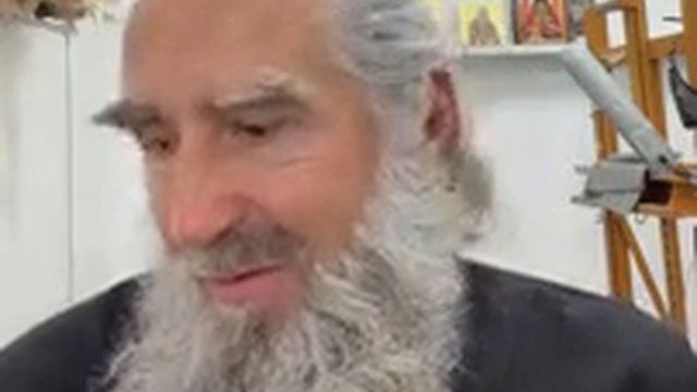 Но, есть и те, кто все понимают, но сознательно находятся сейчас в окопах на стороне агрессора