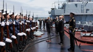 Верховный Главнокомандующий на крейсере «Варяг» принял участие в учений Тихоокеанского флота, 12.08