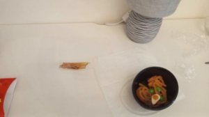 Пробуем сладкую китайскую лапшу