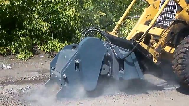 Дорожная фреза на мини погрузчик МКСМ