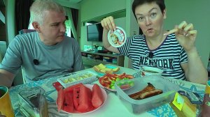 Мукбанг ИСКРЫ из глаз, пробую «ВКУСНЯШКУ» из 7/11! Строим ПЛАНЫ на ОТДЫХ! Обсудили БЮДЖЕТ! Обед