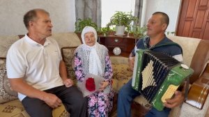 Нәфисә апаны уллары Нәҗип белән Салават җырлап котладылар
