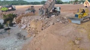 Строительство, засыпка водного канала