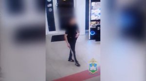 В Орле полицейские задержали мужчину, укравшего для дамы сердца 120 красных роз из цветочного киоска
