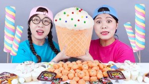 Десерт из зефира и конфет Большая еда Мукбанг