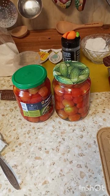 На кухне. Помидорки Чери на зиму