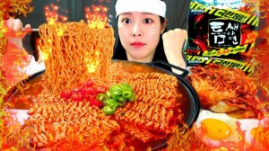 Мукбанг - острая лапша - острый вкус, много соуса