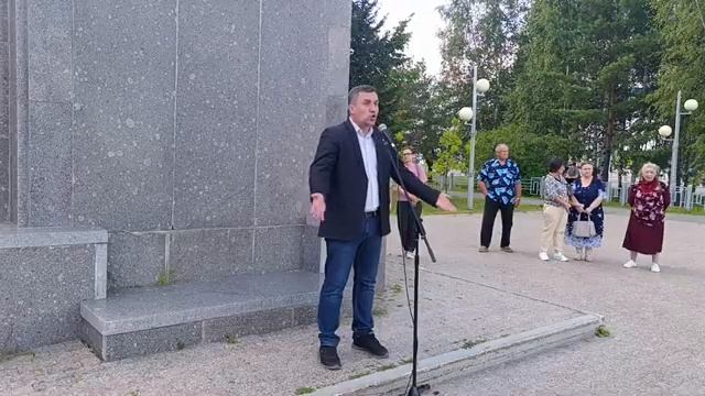 Николай Бондаренко. Вновь говорит вдохновенный (Фидель).