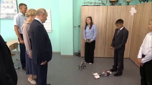 Владимир Путин посетил центральную больницу и школу на курильском острове Итуруп