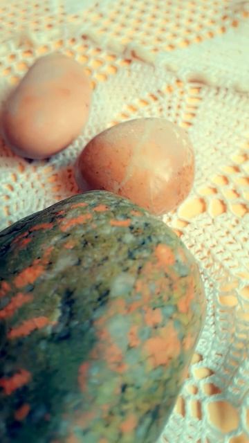 Унакит и Розовая яшма