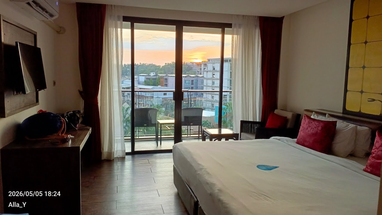 Номер Delux, отель The Beach Heights Resort 4****. Building 1. Kata Beach, Phuket
