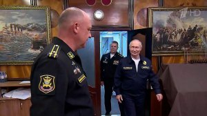 Президент прилетел на Итуруп - самый крупный остров Курильского архипелага.