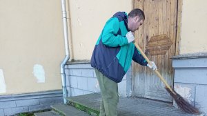 УБОРКА ЛИСТЬЕВ