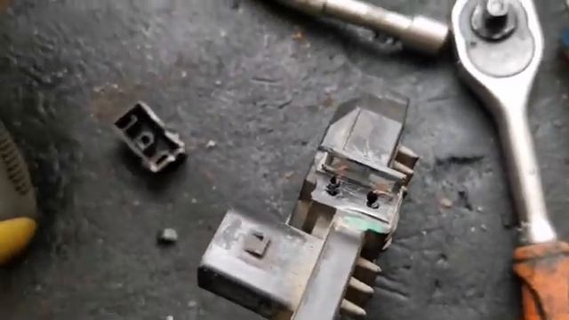 Замена щёток на генераторе Renault, VW, scoda и др.