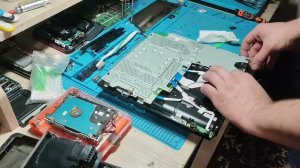 PS4 Полная чистка и замена термопасты