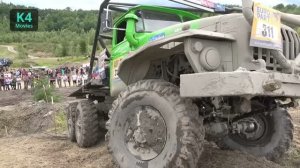 Он огромный, но ползет! Трак-триал на трехосном грузовике Урал 6x6