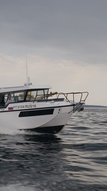 SEARENE Crew Cabin UMBRELLA на выходы из Казанского порта, лето 2026, Казань. SEARENE YACHTS