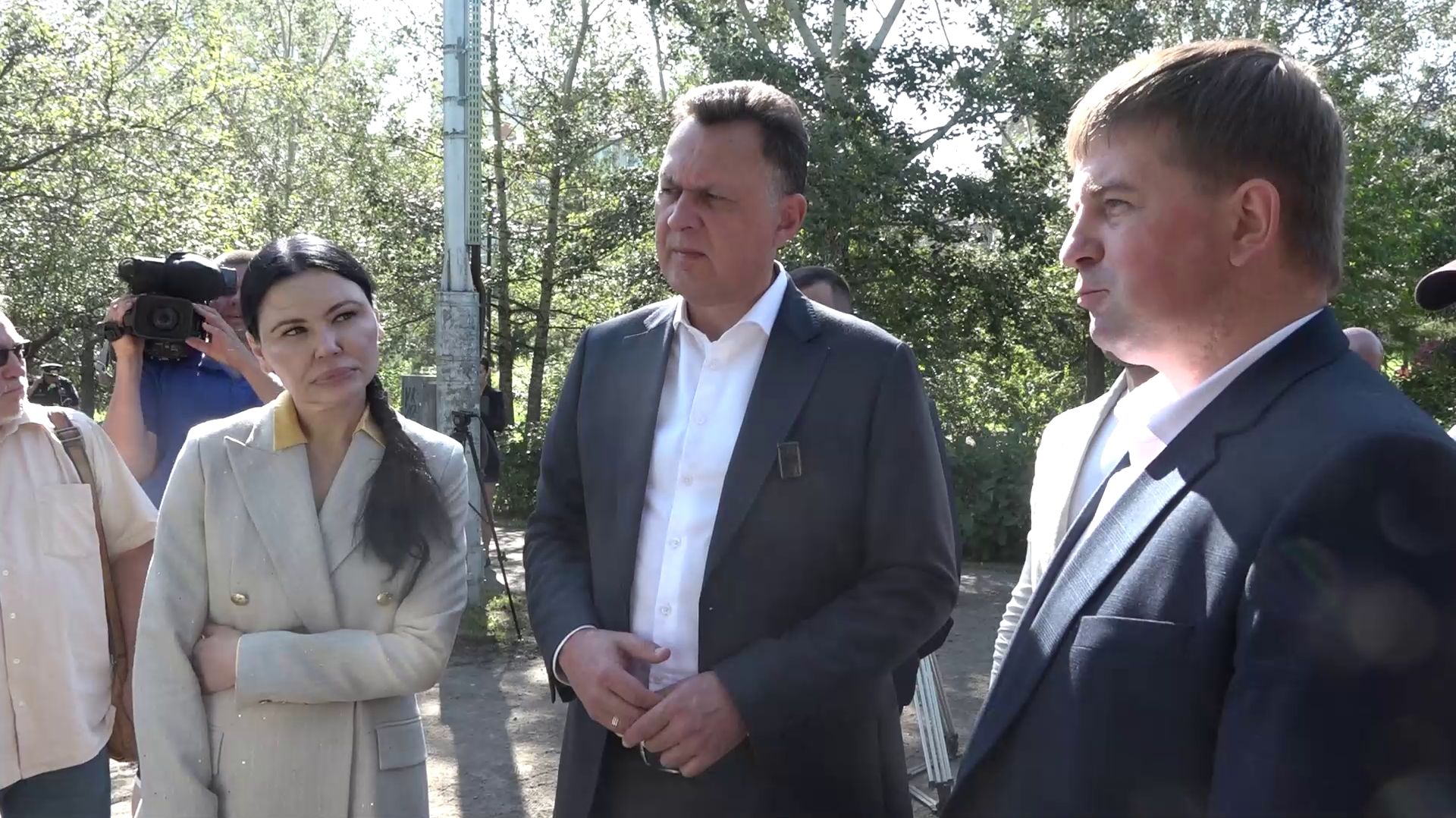ГЛАВА ГОРОДА ПРОВЁЛ ВЫЕЗДНОЕ СОВЕЩАНИЕ В ОКТЯБРЬСКОМ РАЙОНЕ
