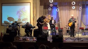 Ю.Акулов, Л.Шишко. «ТАМ, ГДЕ КЛЁН ШУМИТ» М.Боярский «Медведица» в исполнении кавер группы «ДЕБЮТ».