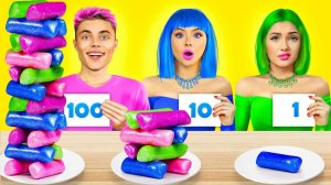 РОЗОВАЯ VS ЗЕЛЕНАЯ VS СИНЯЯ ЕДА ЧЕЛЛЕНДЖ _ 100 слоев цветных конфет целый день