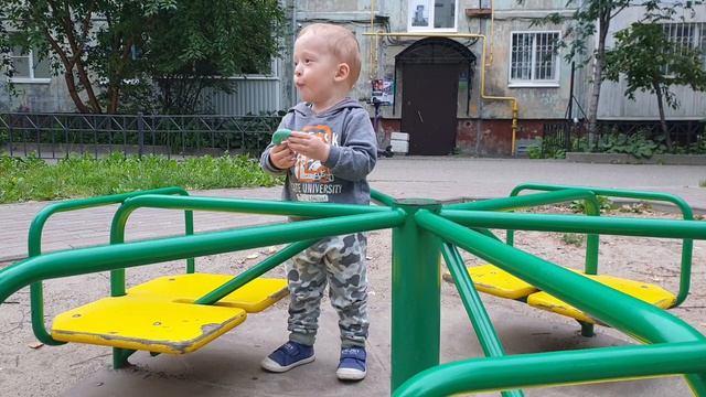 Рома гуляет до дневного сна, 13.08.2026