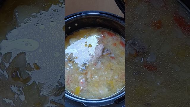 Готовлю щи с капусткой в пароварке.