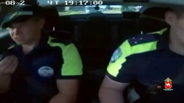 сопроводили в больницу ребенка