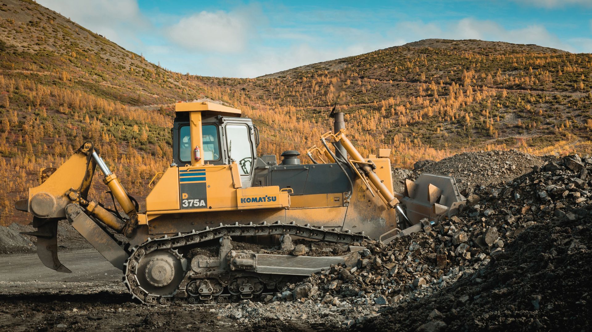 KOMATSU D375