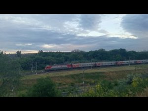 Электоровоз ЭП1М с поездом №136А Санкт-Петербург-Махачкала