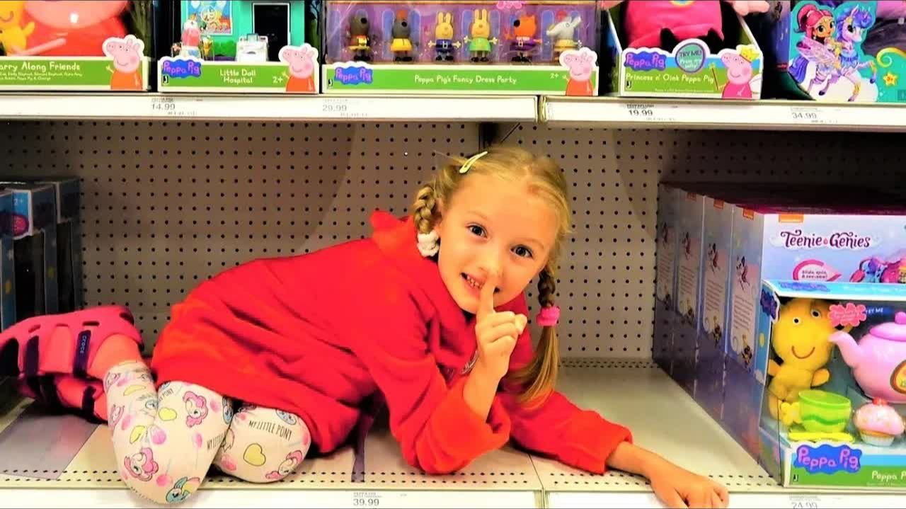 Polina Pretend Play Hide And Seek With Mom