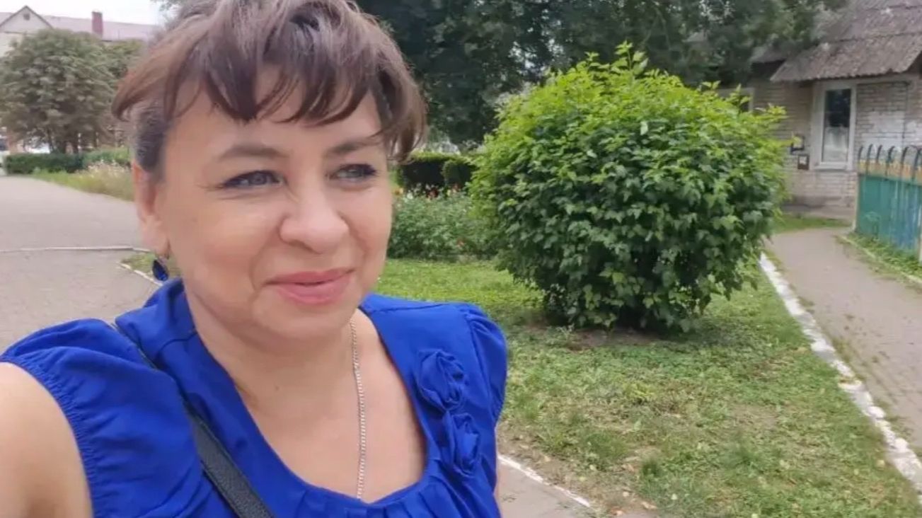 Провожаю мужа в рейс. Важная поездка. Внучка испекла пирог. Негатив нам не нужен.