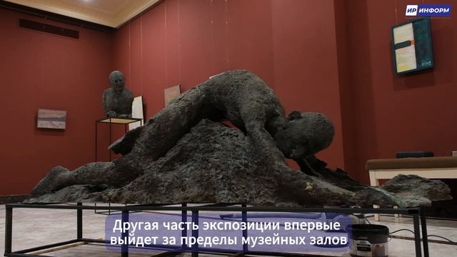Подготовка к открытию выставки Владимира Соскиева «Восхождение» в Тугановском музее