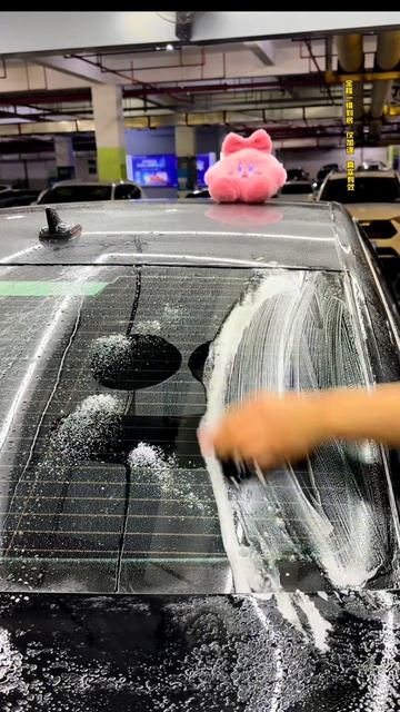 Снова наступил сезон удаления масляной плёнки. Стёкла всегда в маслянистом налёте и плохо видно.