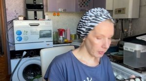 крашусь   и болтаю