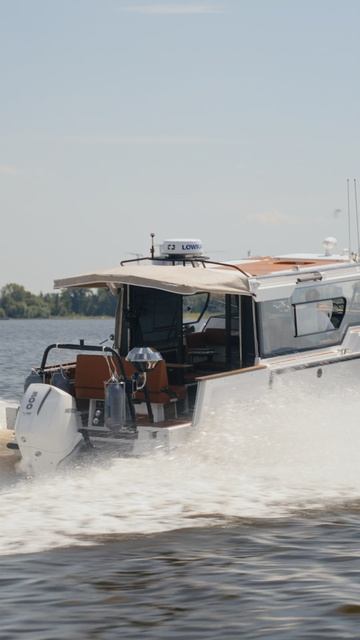 SEARENE Crew Cabin на акватории реки Волга, лето 2026, Казань. SEARENE YACHTS