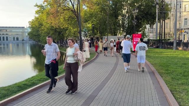 Самая богатая улица Москвы 🔥 Суперкары роскошь и красивые люди