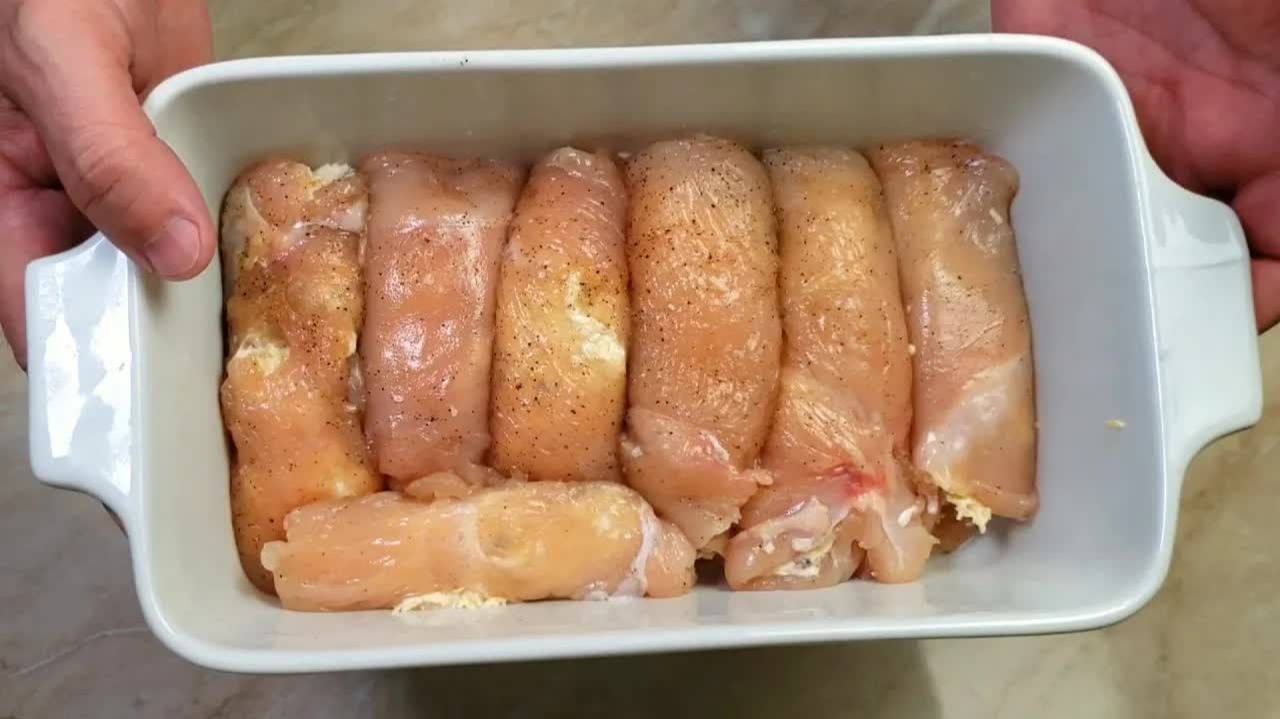 Куриная грудка в духовке: необычный способ приготовления сочного филе с сыром и грибами