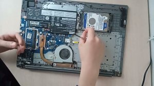 Как поставить жёсткий или SSD диск в ноутбук
