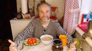 Обед с котями. В другое время сходить в туалет нельзя. Мукбанг. Обжор. Еда на камеру. Диета. Шиза.