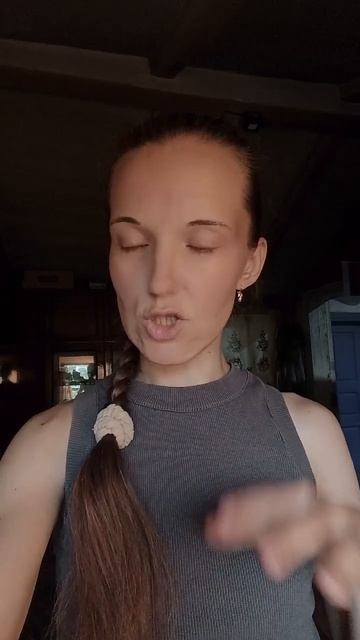 Выписываю мысли и переживания на бумагу ☝️