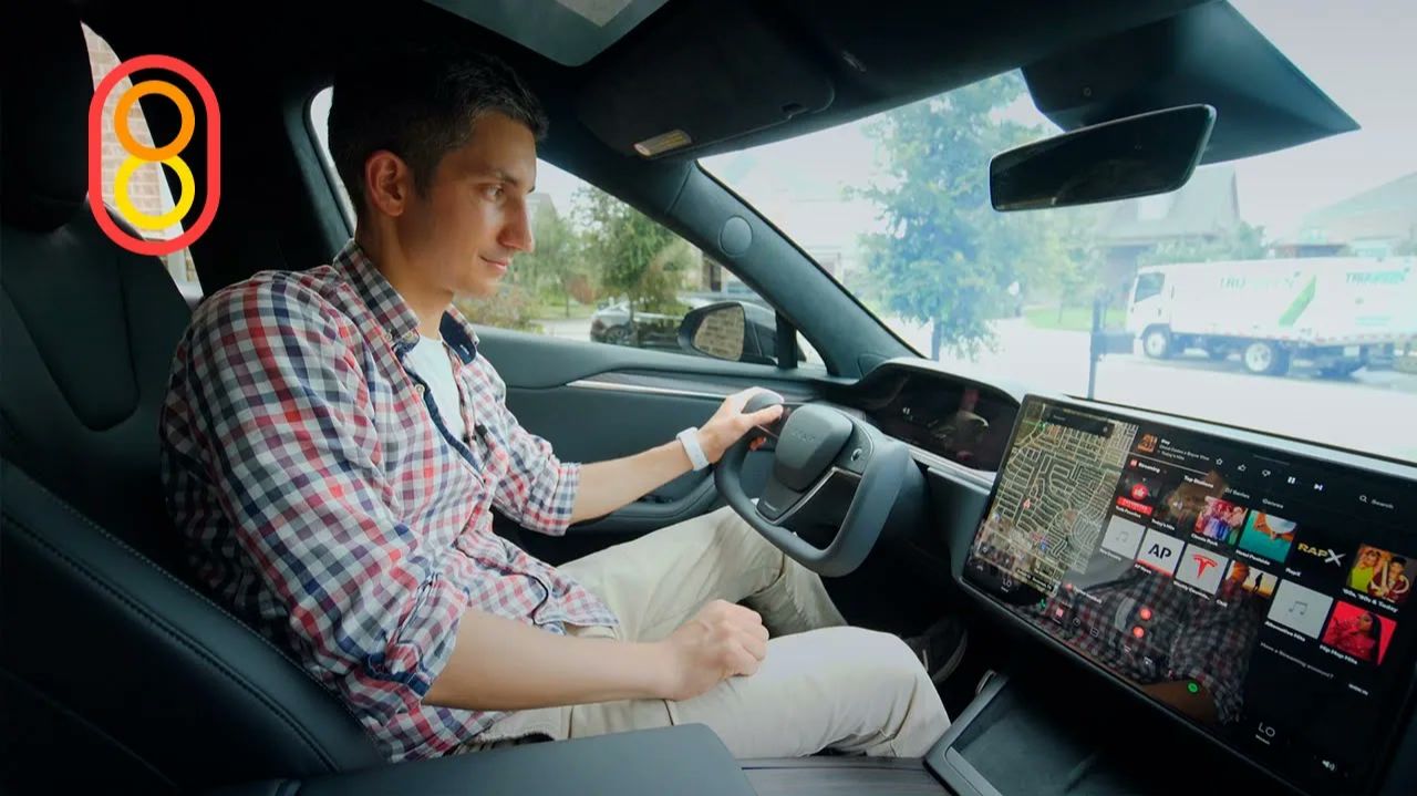Tesla PLAID со штурвалом — первый обзор!