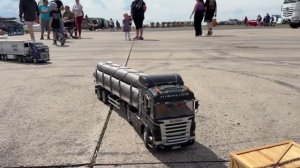 RC машинки Эпичные грузовики и строительная техника на выставке