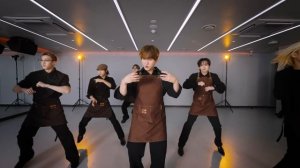 Stray Kids «This & That» Dance Practice Video (Barista ver.)