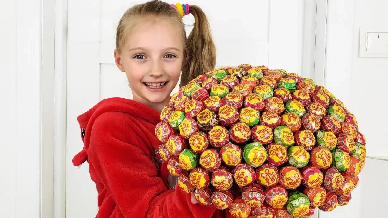 Торт из конфет и другие приключения Полины