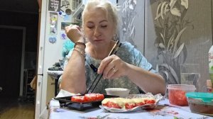 НА УЖИН РОЛЛЫ  ЖДУ ДОСТАВКУ!