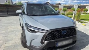 Предлагаем Вам Toyota Corolla Cross, гибрид. Комплектация Team Deutschland, 2023 года.