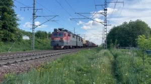 Электровоз ВЛ80С-1536 с грузовым поездом